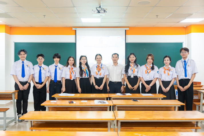 Khởi động "chuyến tàu" nhiệm kỳ mới của Liên Chi hội Truyền thông & Thiết kế HUTECH tại Đại hội lần thứ II 134