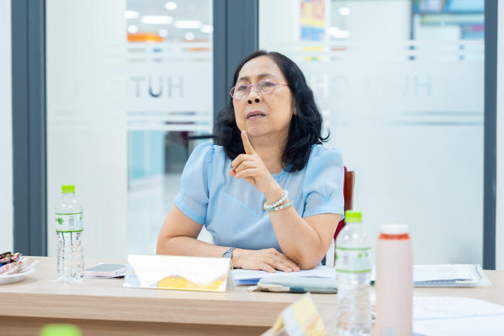 Bức tranh đa sắc về dạy và học tiếng Anh tại buổi bảo vệ luận văn/đề án Thạc sĩ ngành Ngôn ngữ Anh 13