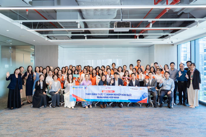 Sinh viên Khoa Hàn Quốc học HUTECH học gì tại Ngân hàng KEB Hana? 8