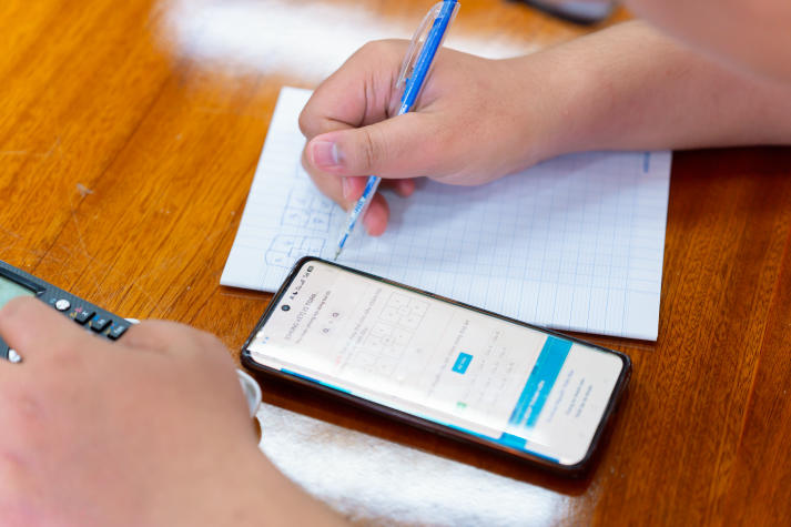 Gần 90 sinh viên Khoa Công nghệ thông tin tranh tài tại vòng Chung kết "IQ Toán học 2025" 30