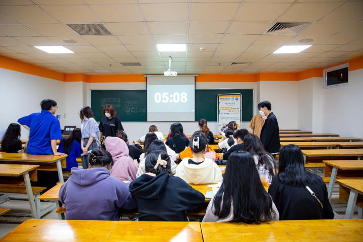 Sinh viên Hàn Quốc học luyện “Chiến lược giải đề thi đọc TOPIK” 56