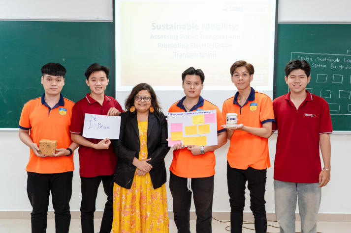 Sinh viên HUTECH mở rộng góc nhìn về giao thông bền vững cùng chuyên gia Ấn Độ 100