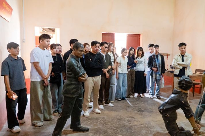 “Trăng sáng Langbiang” mang mùa Trung thu ấm áp đến học sinh Đà Lạt 121