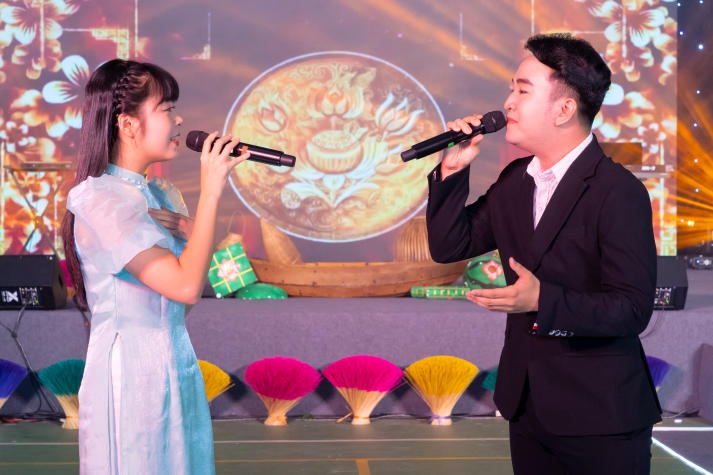 [Video] Khám phá muôn màu sắc Việt tại đêm nhạc “Xuân sẻ chia 2024” của Viện Công nghệ Việt - Nhật 47