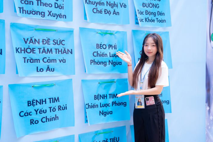 Sắc màu Khoa học sức khỏe bùng nổ tại HUTECH’s Health Festival 2025 89