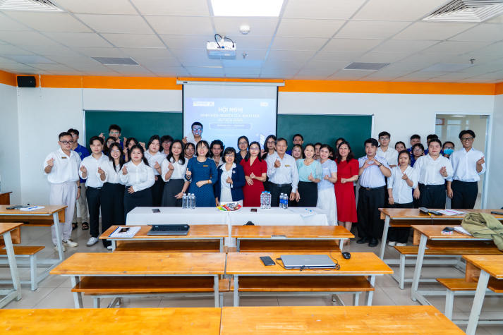 Nhiều công trình nghiên cứu chất lượng tại Hội nghị “Sinh viên nghiên cứu khoa học HUTECH 2025” 257