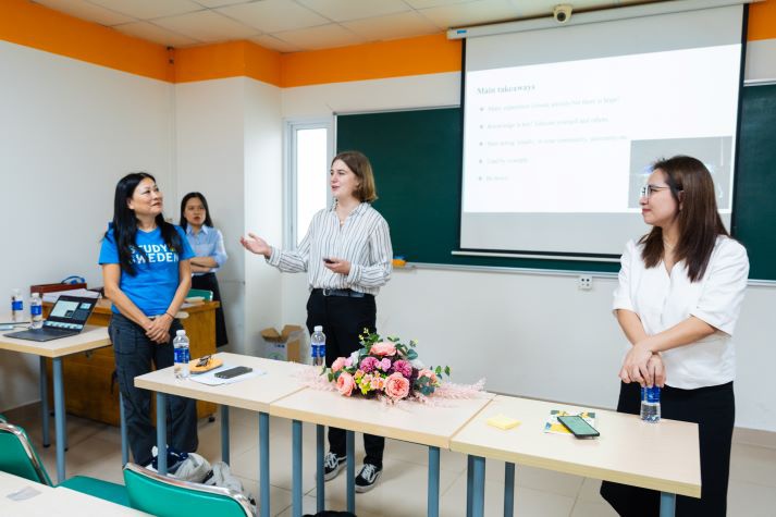 Students from the Institute of International Education gain confidence to speak up with guidance from Swedish expert 66