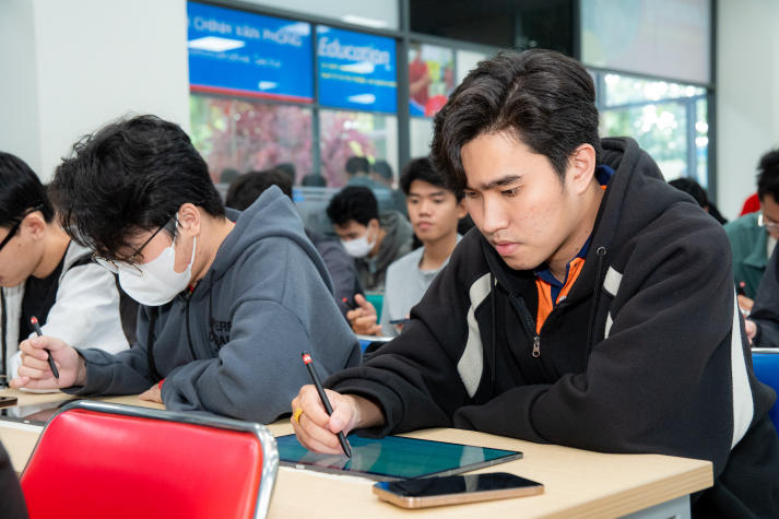 Sinh viên Công nghệ thông tin định hình lộ trình tương lai cùng Duy Luân Dễ Thương 58