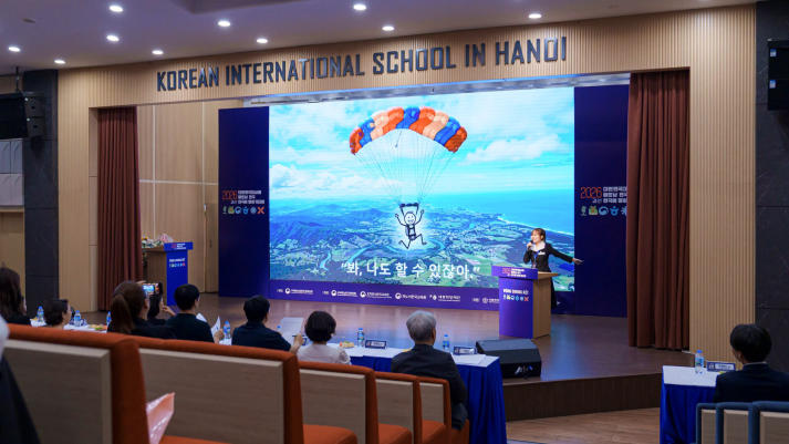 Sinh viên Ngôn ngữ Hàn Quốc Nguyễn Duy Thùy Anh giành giải Ba Cúp Đại sứ Hàn Quốc 2026 12