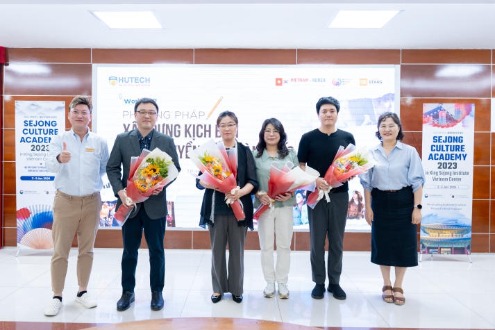 Sinh viên HUTECH tìm hiểu cách xây dựng kịch bản phim truyền hình Hàn Quốc K-Drama 75