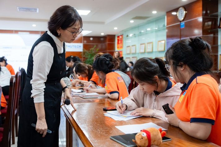 [Hướng nghiệp 2026] Bí quyết chinh phục ngành Ngôn ngữ Hàn: Bứt phá năng lực qua các sân chơi học thuật quy mô 9