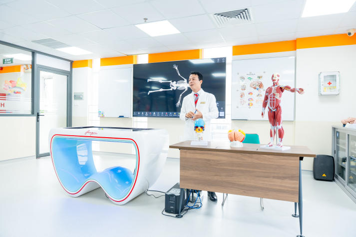 HUTECH chính thức tuyển sinh đào tạo ngành Y khoa,  trao học bổng 30% học phí toàn khoá 66