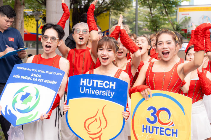 [HUTECH GAMES 2025] Quán quân môn Nhảy cổ động gọi tên Viện Công nghệ Việt - Nhật (VJIT) 7