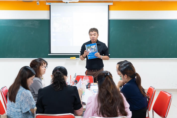 Viện Công nghệ Việt - Nhật HUTECH tổ chức tập huấn triển khai giờ học với giáo trình Marugoto 30