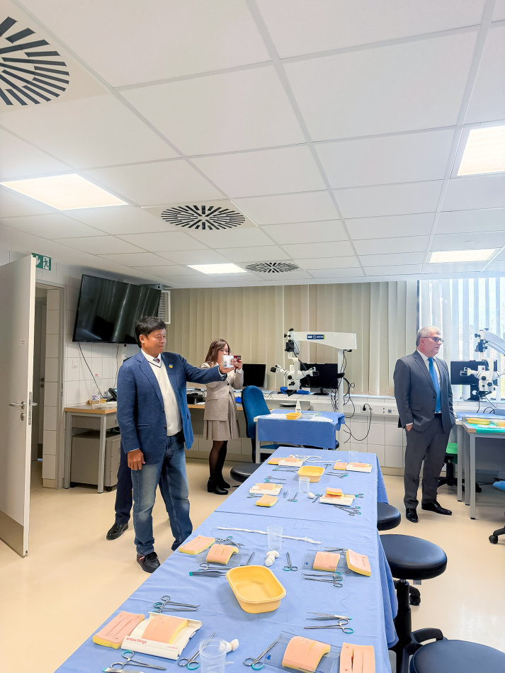 HUTECH kết nối ba đại học Hungary, thúc đẩy hợp tác trong kỹ thuật và y khoa 61