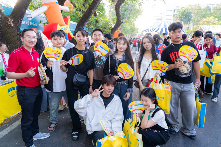 HUTECH “phủ vàng” Ngày hội Tư vấn tuyển sinh - hướng nghiệp 2026 tại Cần Thơ, mang đến loạt thông tin đắt giá cho thí sinh 104