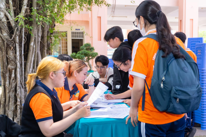 Sinh viên ngành Tâm lý học kết nối hơn 2.000 học sinh An Giang qua hành trình “Hiểu tâm lý - Vững tương lai” 22