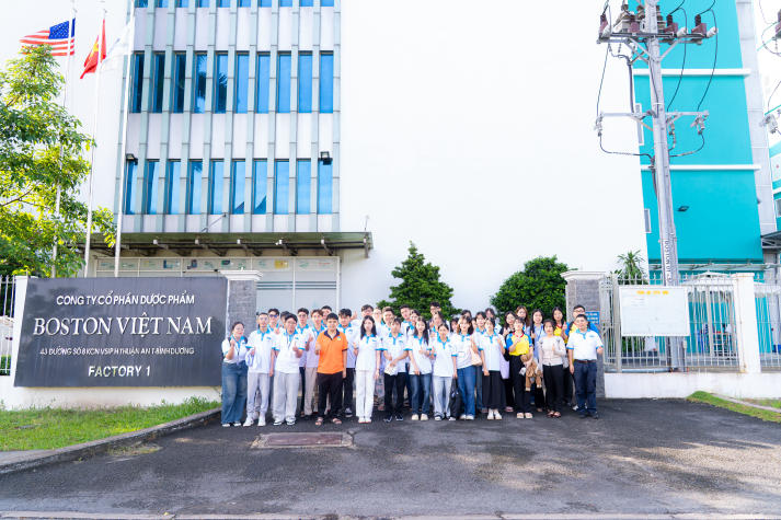 HUTECH PharmaCom Tour: Trải nghiệm thực tế - Bước đệm nghề nghiệp cho sinh viên ngành Dược 8