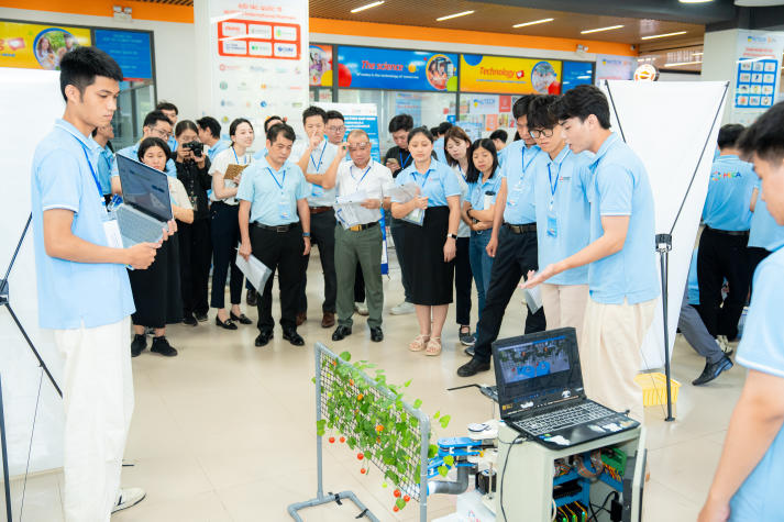 MECA 2025 Finals: HUTECH students conquer technology through practical projects 90