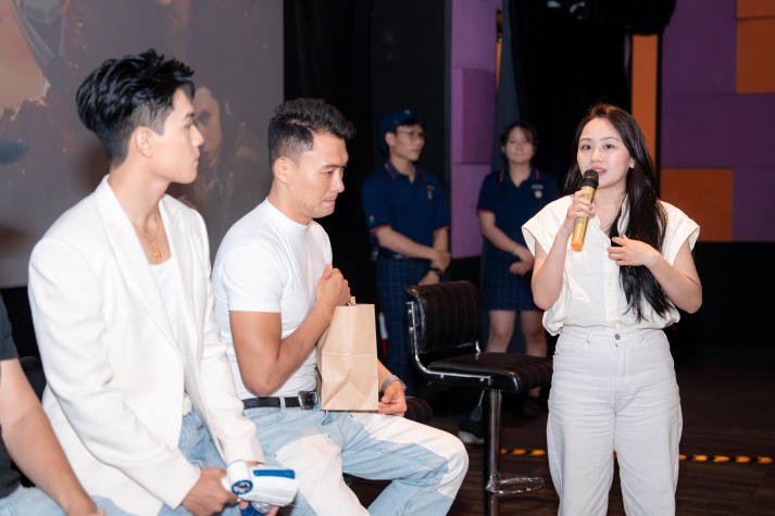 [Video] Tiếp cận điện ảnh cùng dàn diễn viên “Tử chiến trên không”, sinh viên HUTECH mở rộng góc nhìn nghệ thuật 23