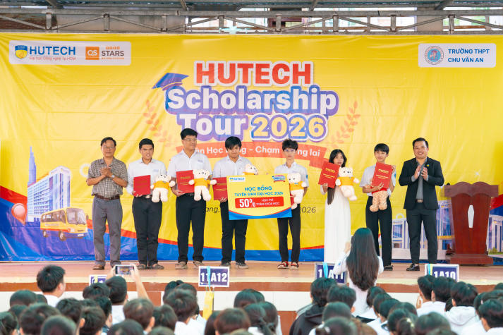 [Ảnh] HUTECH Scholarship Tour 2026 “phủ sóng” học bổng xuyên Việt,  tiếp sức sĩ tử chạm tương lai 128