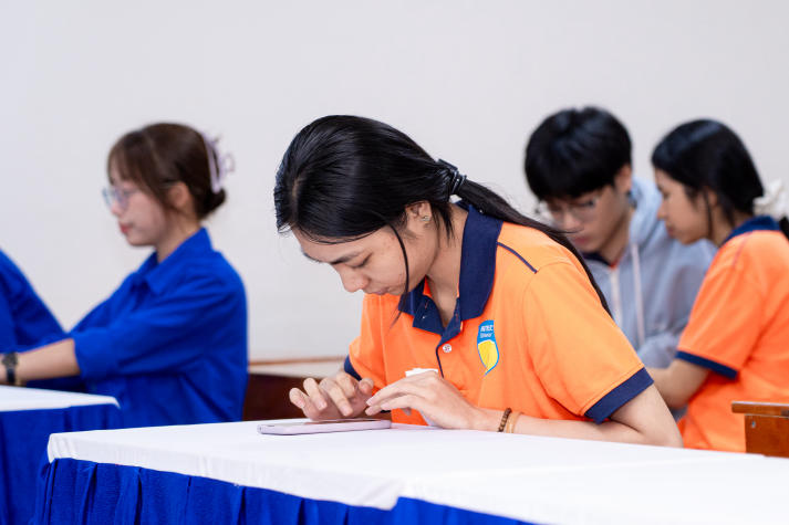 Sinh viên Khoa Trung Quốc học hun đúc lý tưởng cao đẹp qua cuộc thi Rung chuông vàng 43
