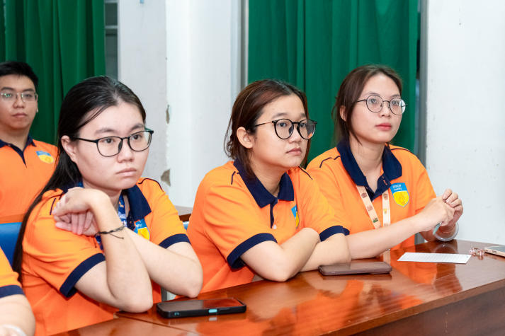 Sinh viên Tâm lý học tiếp cận thực tế trị liệu tại Bệnh viện Tâm thần TP.HCM 54