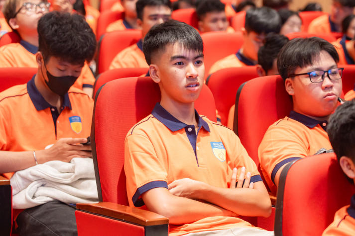 Tân sinh viên I-HUTECH định hình lộ trình tiếng Anh ngay từ những ngày đầu 35