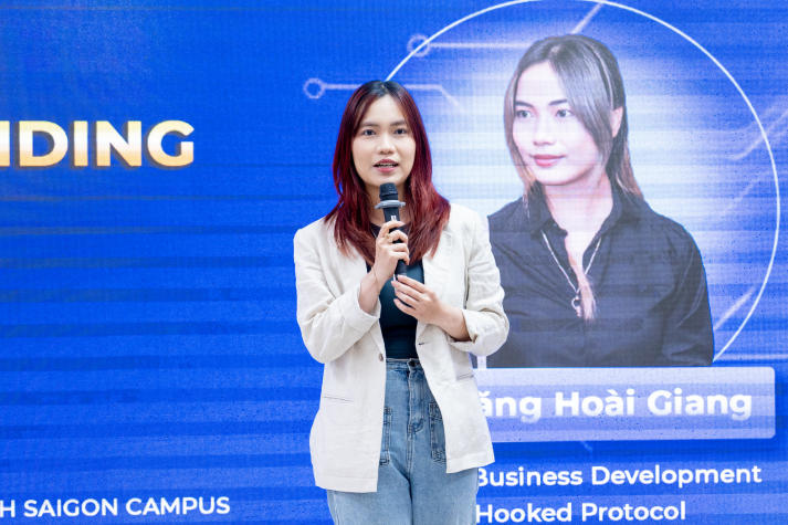 Sinh viên Khoa Marketing - Kinh doanh quốc tế khám phá NFT trong hành trình phát triển thương hiệu cá nhân 37