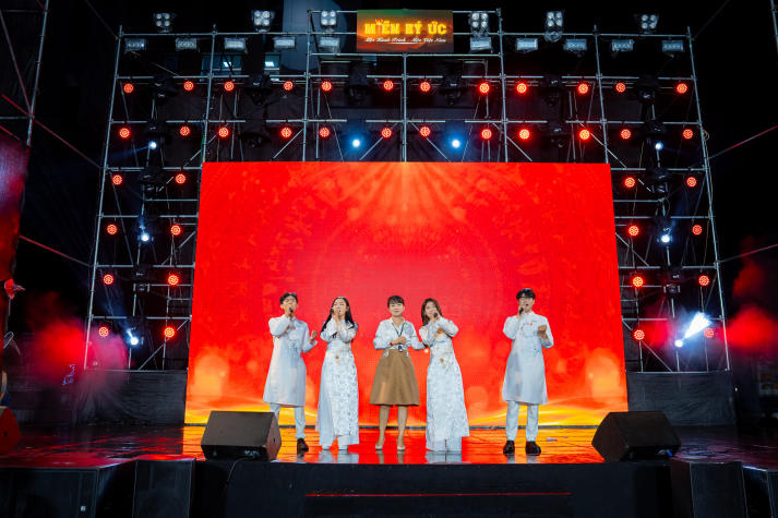 Sinh viên HUTECH thắp sáng niềm tự hào Việt qua chuỗi đồ án nghệ thuật hoành tráng 138