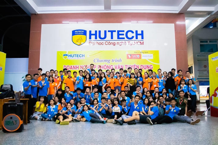 08 CLB Kết nối - Tình nguyện cộng đồng cấp Trường “say Hi” HUTECH-ers 40