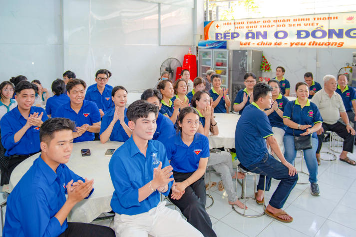 Chiến sĩ Mùa hè xanh HUTECH vun đắp lòng biết ơn, gìn giữ truyền thống dân tộc hướng về Ngày Thương binh - Liệt sĩ 169