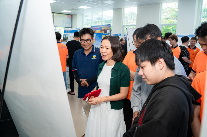 Chạm ngõ nghề nghiệp từ đồ án số: Dấu ấn sinh viên Khoa Xây dựng tại BIM Project Showcase 2026 64