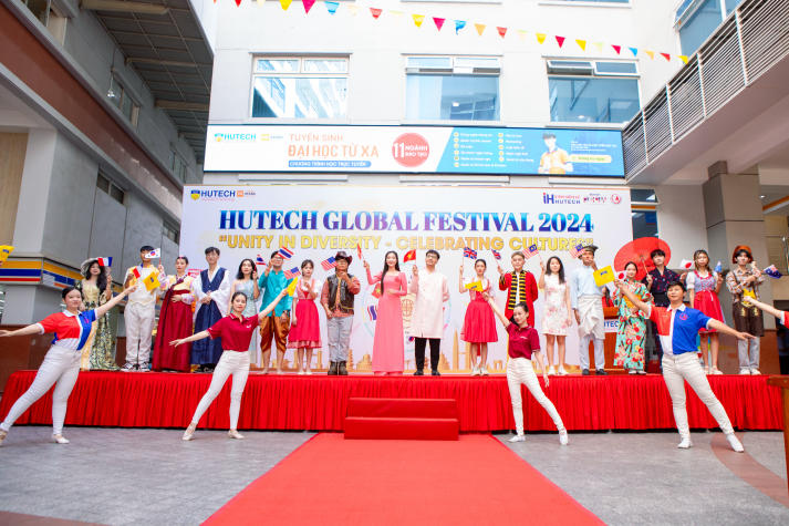 [HUTECH 30 năm] Kiến tạo môi trường giáo dục toàn diện 114