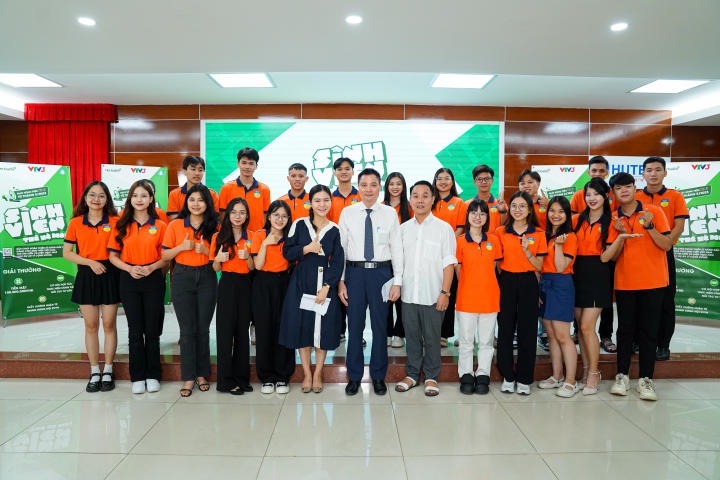 Sinh viên HUTECH tự tin phỏng vấn trực tiếp cùng BTC “Sinh viên Việt Nam thế hệ mới 2023” 16