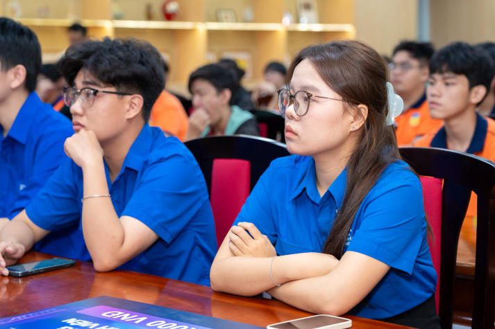 Đoàn viên HUTECH nâng cao kỹ năng làm chủ công nghệ trong kỷ nguyên số 25