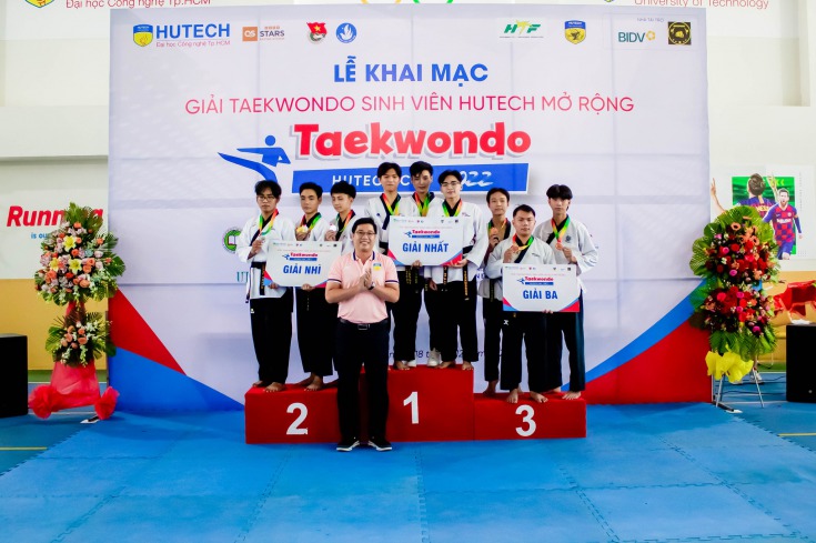 Hơn 200 vận động viên tranh tài sôi nổi tại Giải Taekwondo Sinh viên HUTECH mở rộng lần 1 105