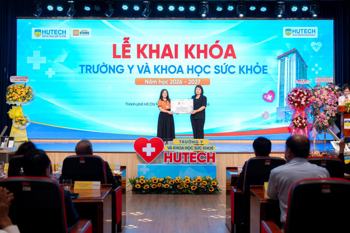 Trường Y và Khoa học Sức khỏe HUTECH khai khóa năm 2026 với “lời cam kết đầu tiên” về tri thức và y đức 64