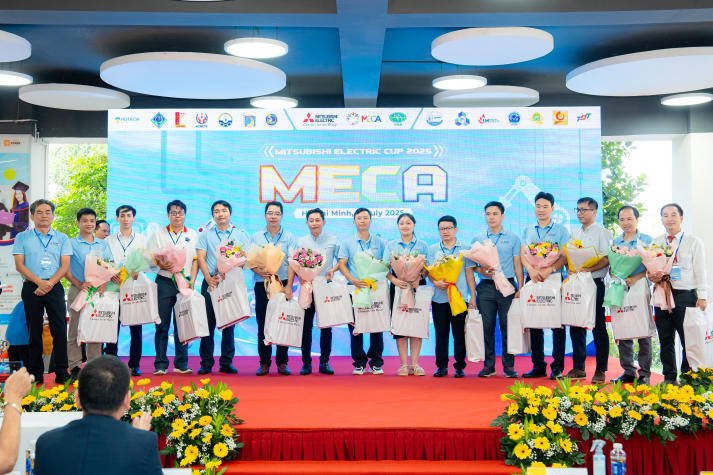 MECA 2025 Finals: HUTECH students conquer technology through practical projects 28