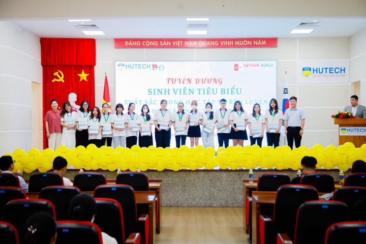 Viện Công nghệ Việt - Hàn tuyên dương 227 sinh viên xuất sắc và phát động cuộc thi tìm hiểu văn hóa Hàn Quốc 48