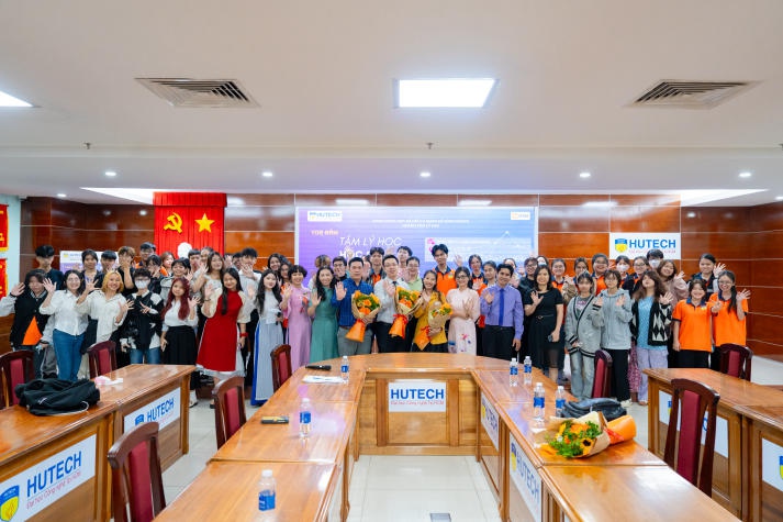 Sinh viên HUTECH nắm bắt nhiều khía cạnh của ngành Tâm lý học cùng chuyên gia 80