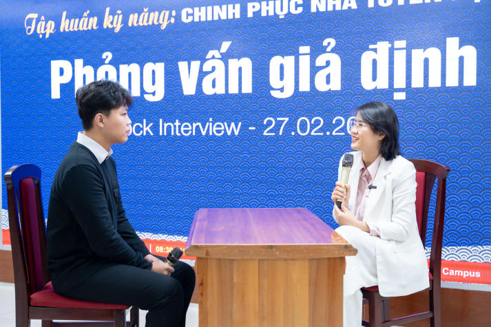 [Video] Sinh viên Khoa Tài chính - Thương mại nâng cao kỹ năng xây dựng hồ sơ ứng tuyển chuyên nghiệp 85