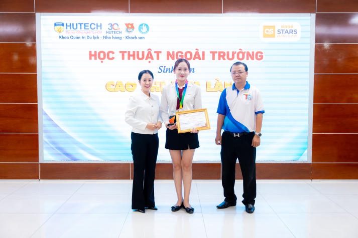 Tổng kết năm học 2023-2024: Thành công và động lực mới cho Khoa Quản trị Du lịch - Nhà hàng - Khách sạn 47