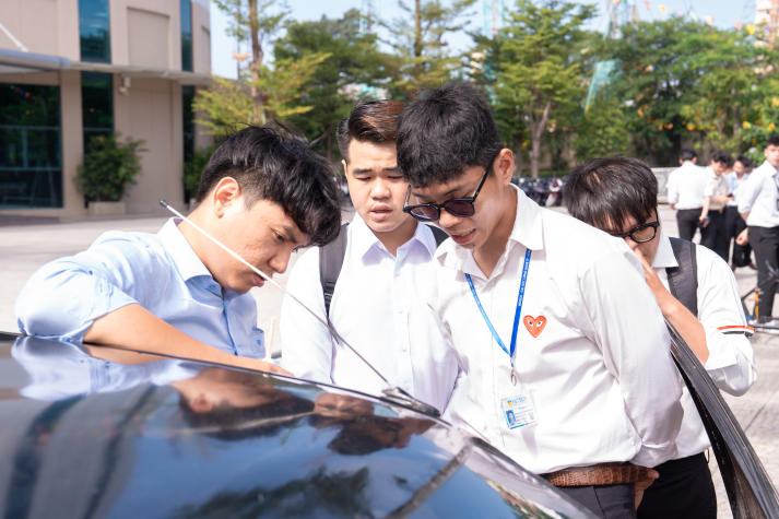 [Video] Loạt đồ án tốt nghiệp “chạm” thực tiễn của sinh viên Ô tô I-HUTECH gây ấn tượng mạnh 94