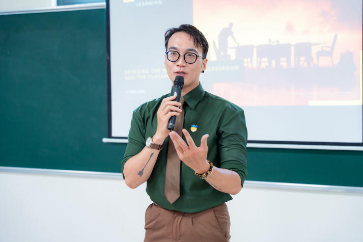 Giảng viên Khoa Tiếng Anh cập nhật phương pháp giảng dạy với giáo trình Voices 24