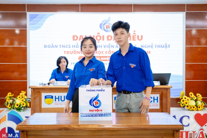 Ban Chấp hành đầy triển vọng của Đại hội Đại biểu Đoàn TNCS Hồ Chí Minh Viện Âm nhạc và Nghệ thuật HUTECH 98