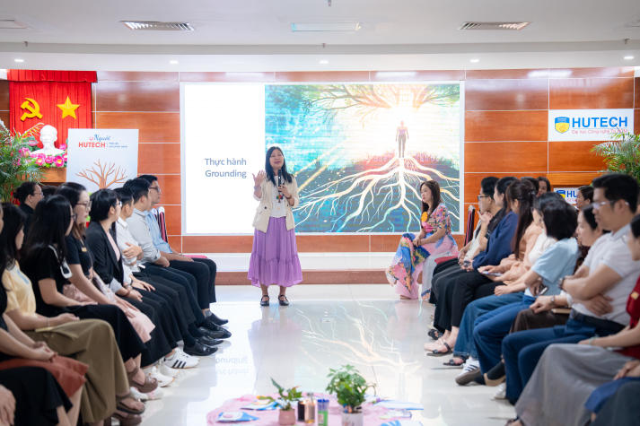 Tập huấn “Người HUTECH - Trắc ẩn với chính mình”: Nuôi dưỡng sức mạnh tinh thần 42