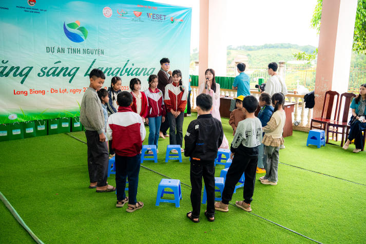 Chương trình thiện nguyện "Trăng sáng LangBiang" mang Trung thu ấm áp đến trẻ em vùng cao 25