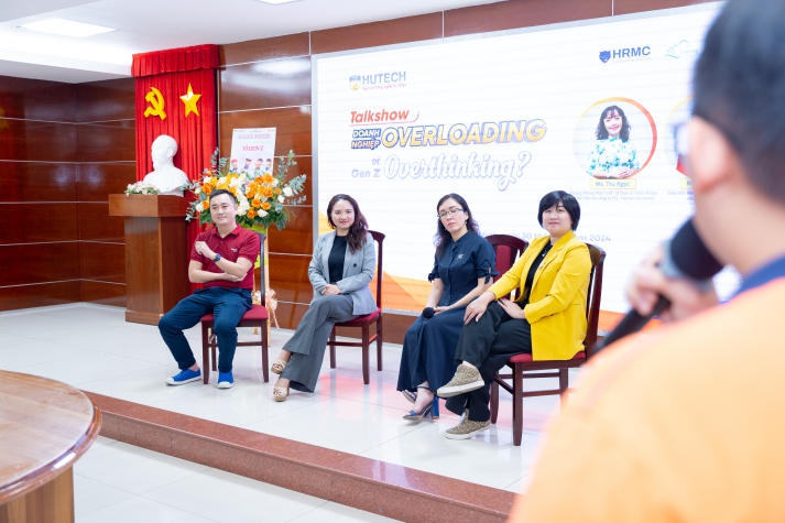 Sinh viên Khoa Quản trị kinh doanh HUTECH mở rộng hiểu biết về công việc và cuộc sống cùng chuyên gia 122