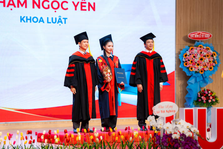 “Học tập suốt đời và không ngừng phát triển năng lực ngoại ngữ” 69